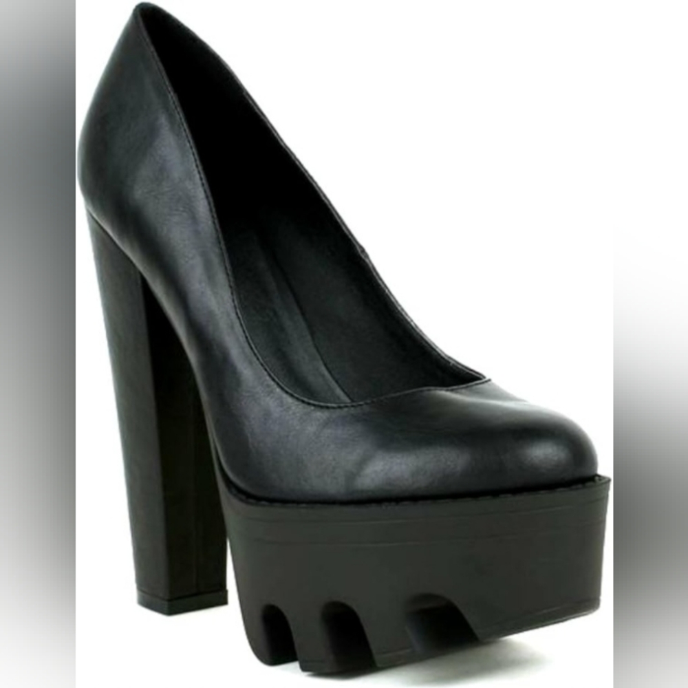 FRH Fahrenheit Lug Sole Chunky Pumps